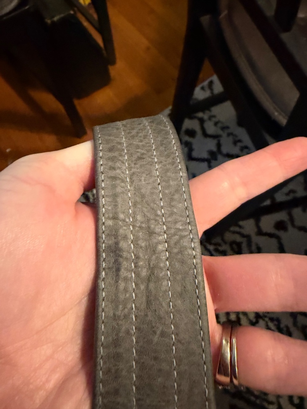 EUC Rough & Tumble Small Leather Lotus in Granite Gray/Grey - Picture 5 of 8